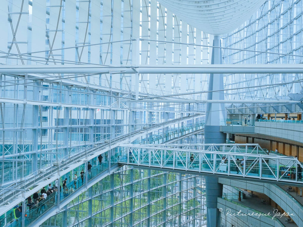 東京国際フォーラムガラス棟自由通路