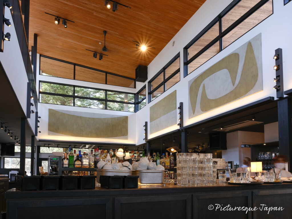 ベーカリー&レストラン沢村 旧軽井沢の内観