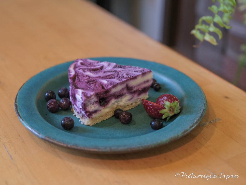 Natural CafeIna(ナチュラル・カフェイーナ)のフルーツケーキ