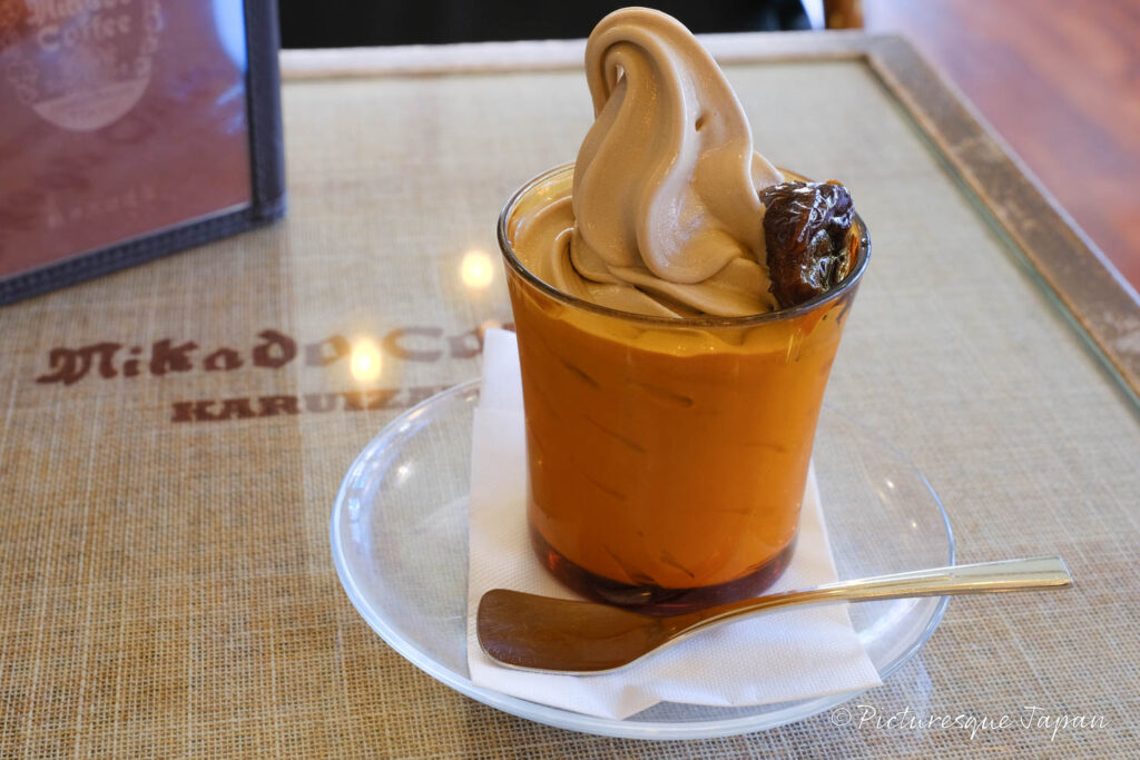 ミカドコーヒーの看板メニューモカソフト