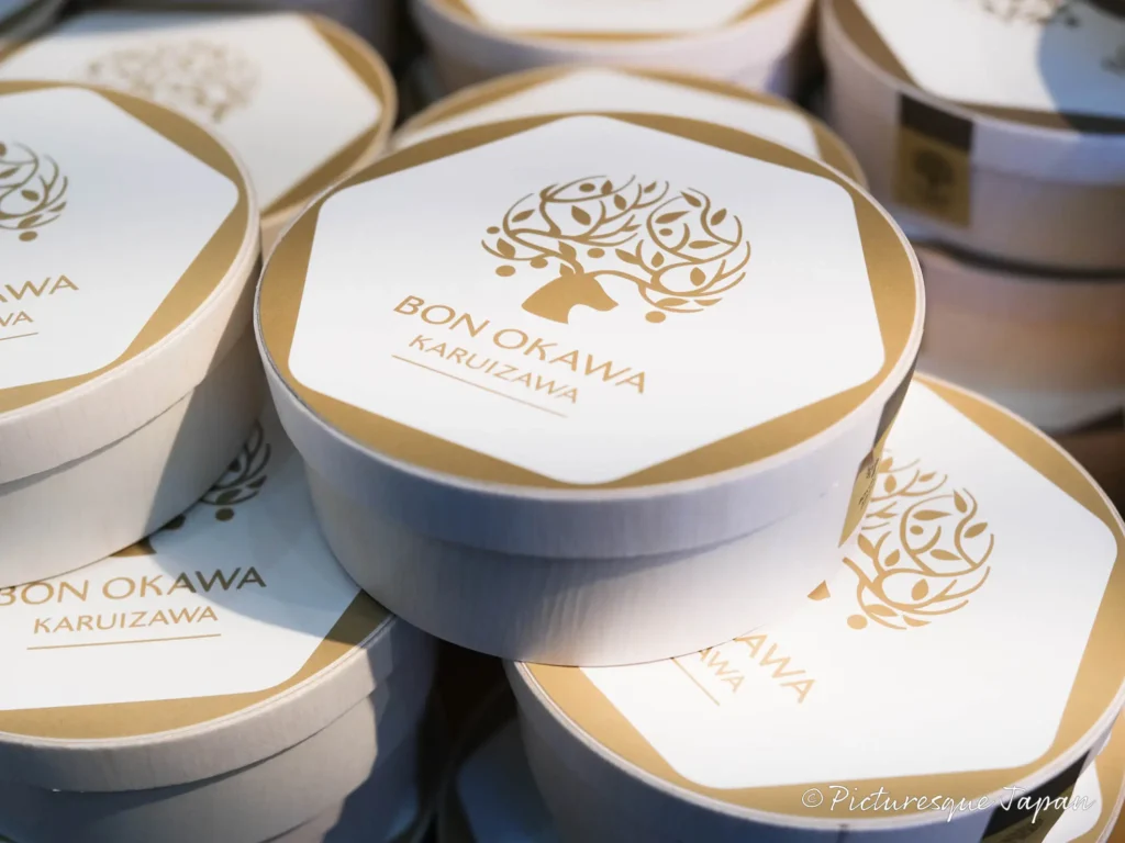 ボン・オーカワ　軽井沢チョコレートファクトリーのチョコレートボール。カカオMIXホワイト。